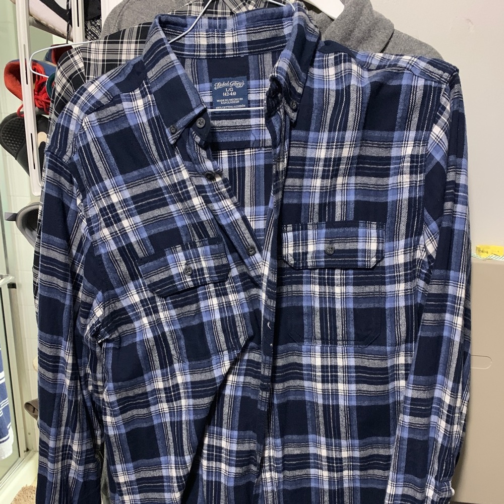Men’s blue plaid flannel
